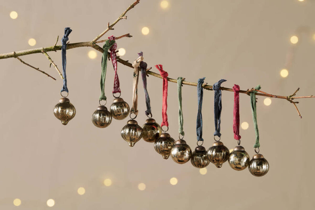Dew Drop Baubles Antique Gold Set Of 12 Dd38Gb