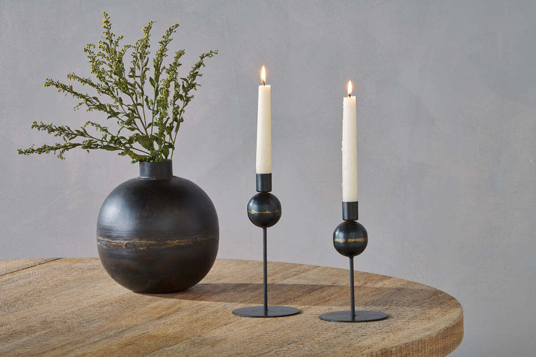 Endo Recycled Iron Vase Black