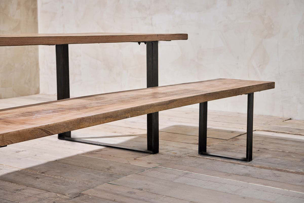 Fia Bench