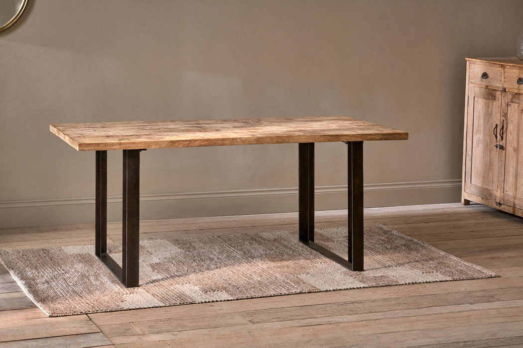 Fia Dining Table