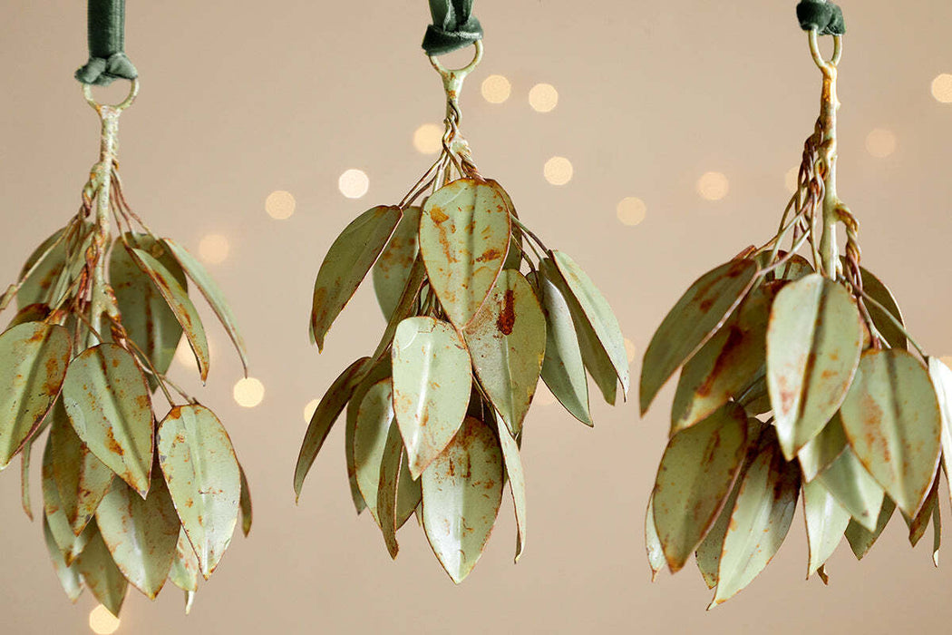 Geeti Baubles Soft Green Set Of 4