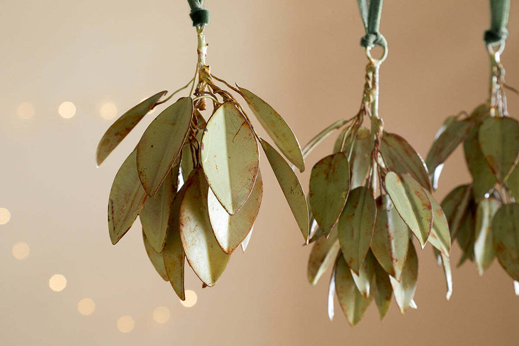 Geeti Baubles Soft Green Set Of 4