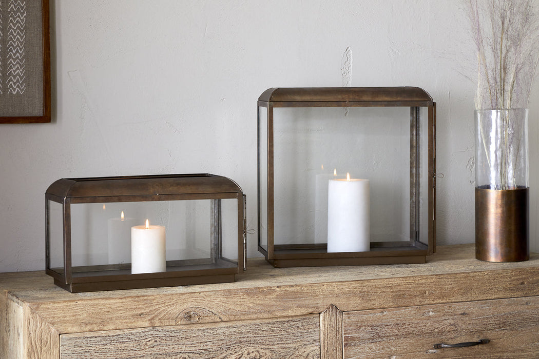 Kiwanda Wide Lantern Antique Brass