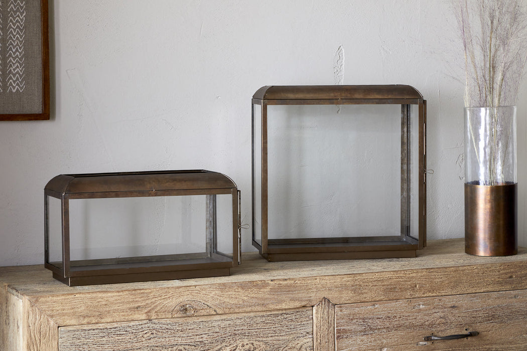 Kiwanda Wide Lantern Antique Brass