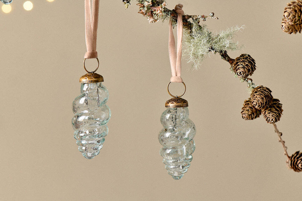 Khol Shell Baubles Clear Antique Set Of 4
