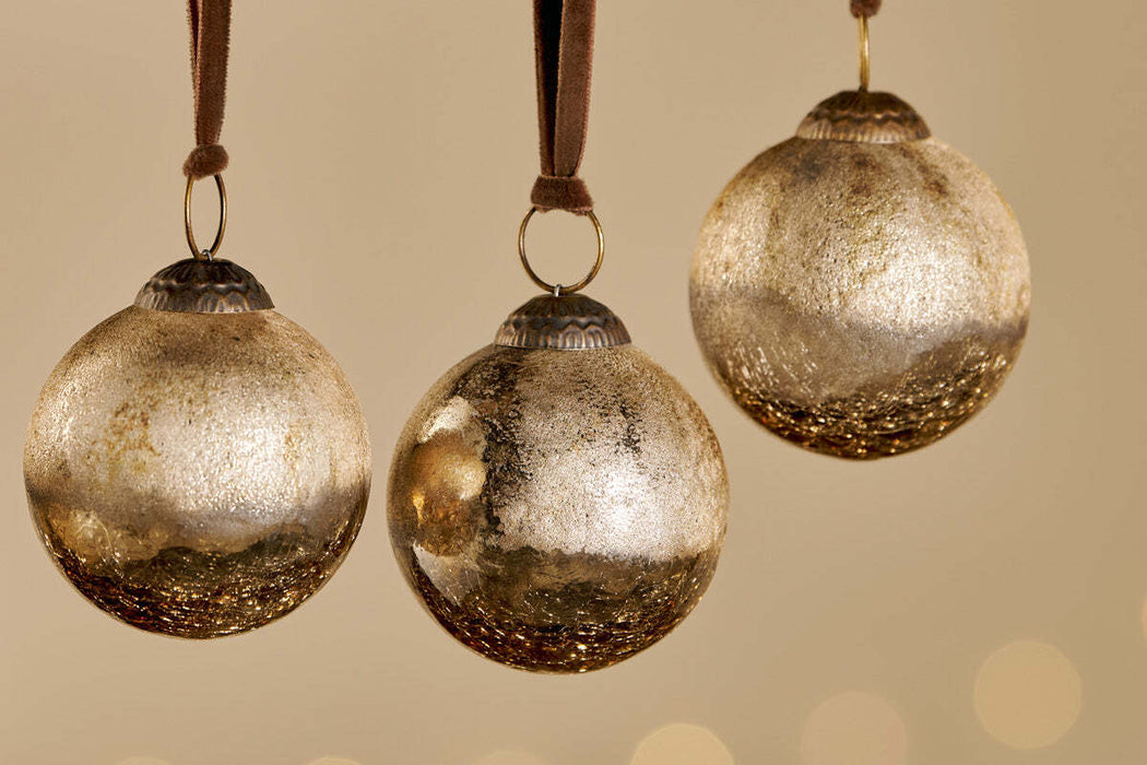 Konara Baubles Gold Crackle Set Of 4