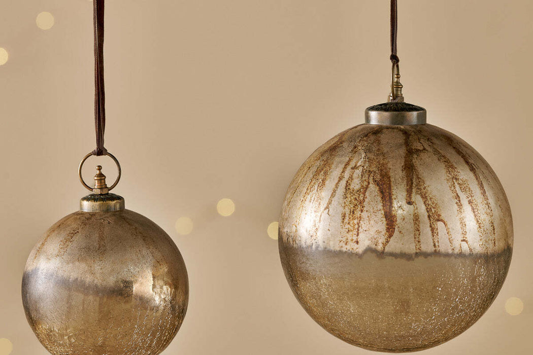 Konara Giant Bauble Gold Crackle