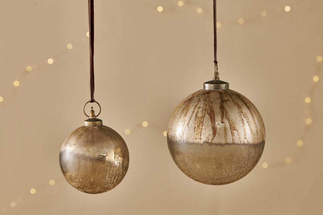 Konara Giant Bauble Gold Crackle