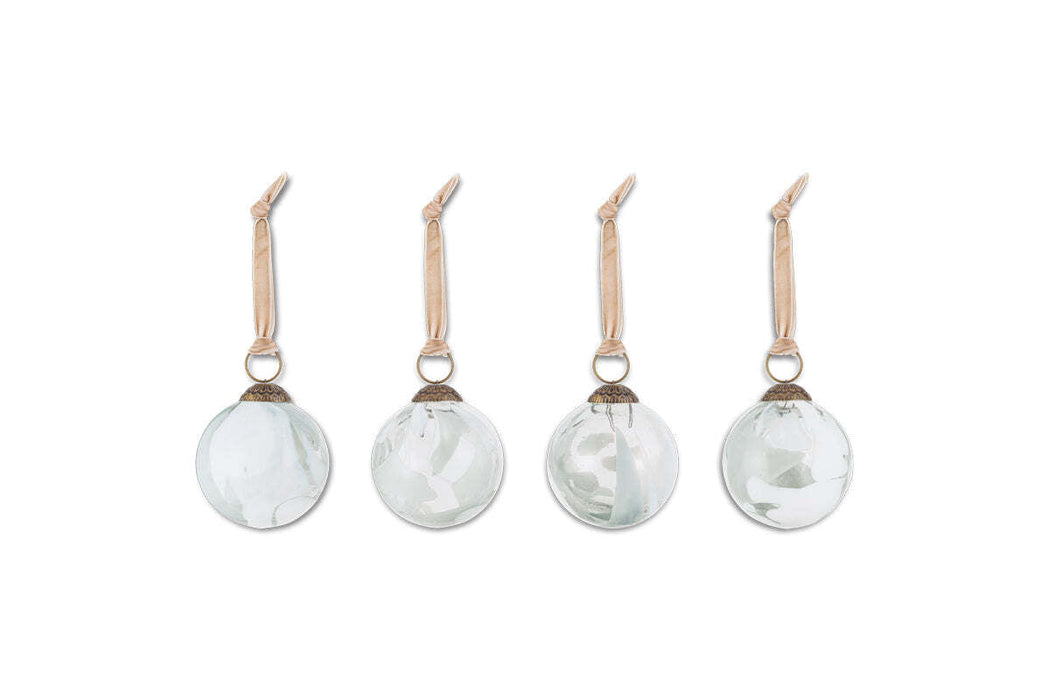 Lohara Baubles White Set Of 4