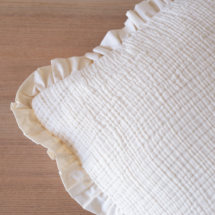 Organic Lifestyle Fyra Frilled Cushion Cover