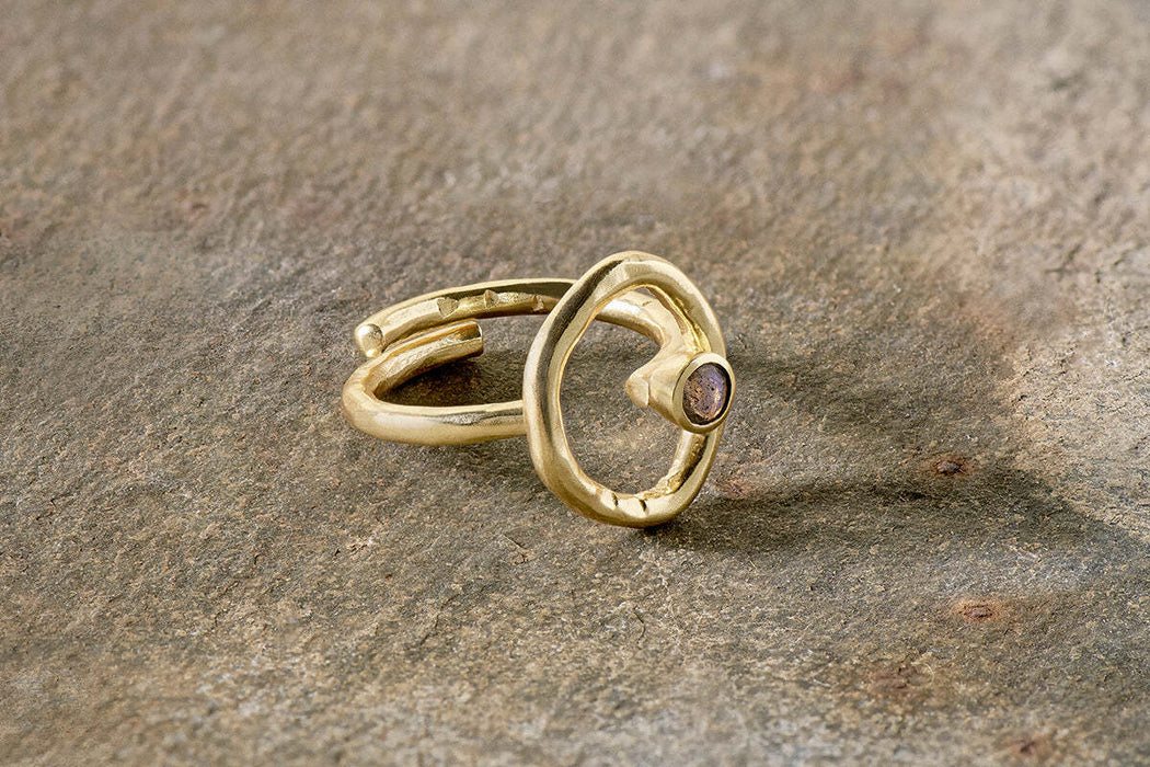 Mari Labradorite Ring Gold