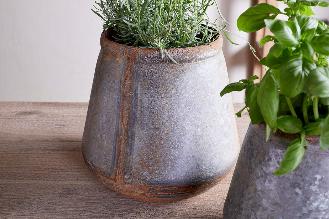 Mamba Outdoor Planter Aged Zinc