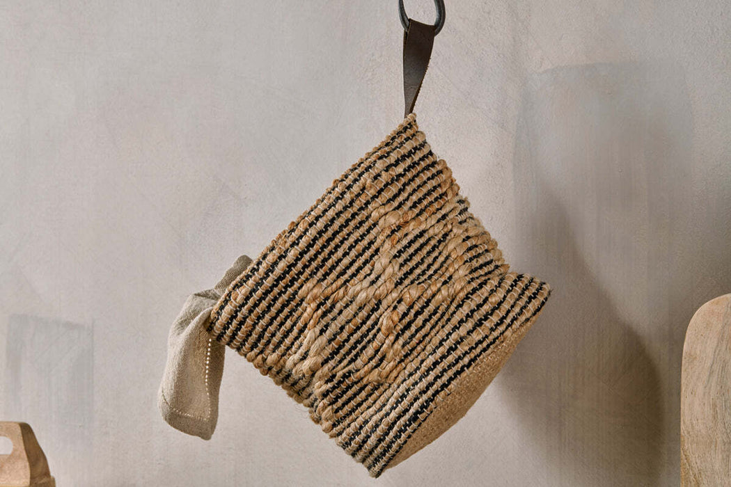 Mannu Cotton And Hemp Wall Hung Basket Natural Black