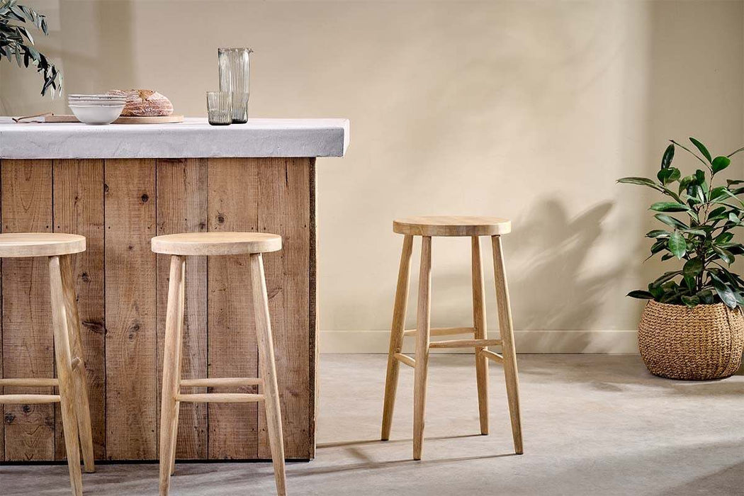 Mengwi Round Bar Stool Natural