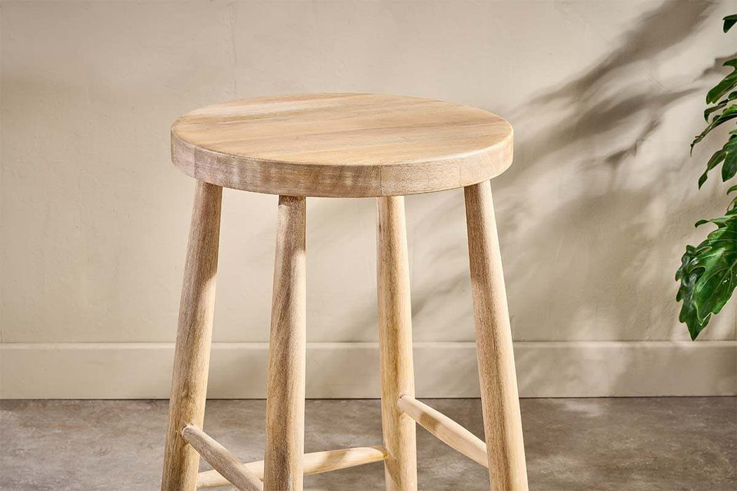 Mengwi Round Bar Stool Natural