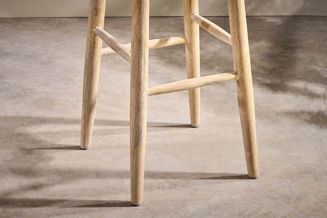 Mengwi Round Bar Stool Natural