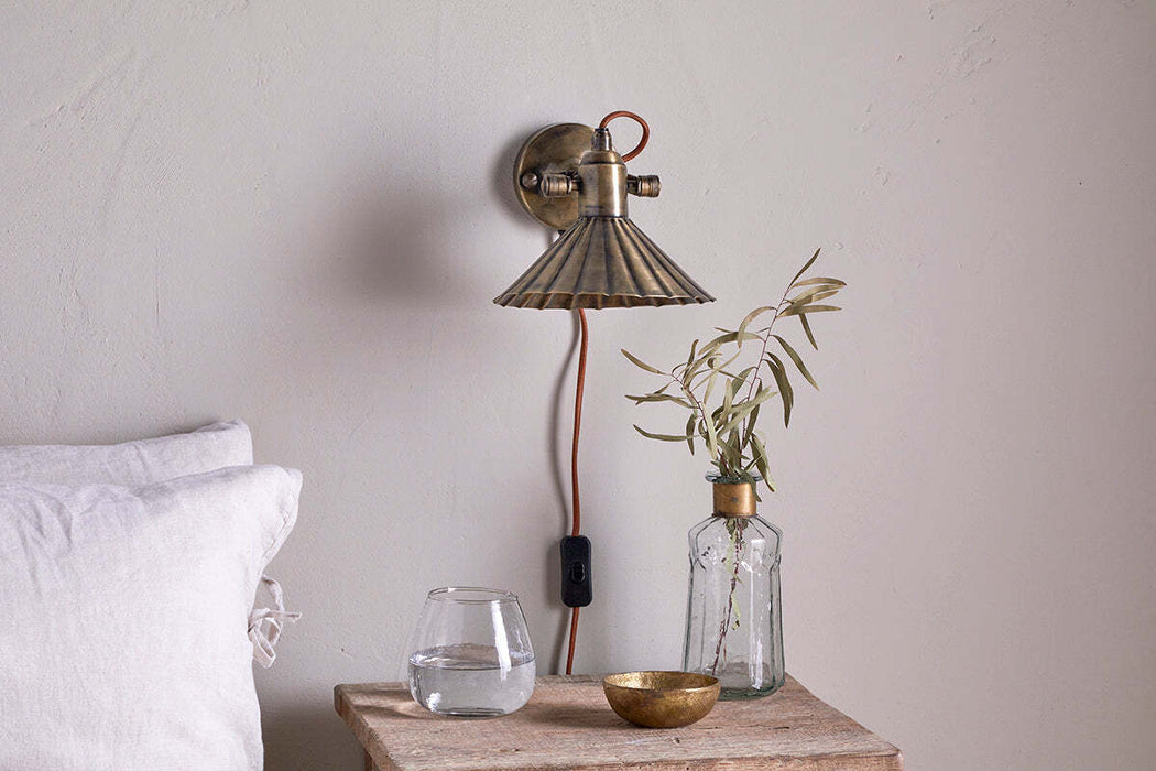 Moti Wall Lamp Antique Brass