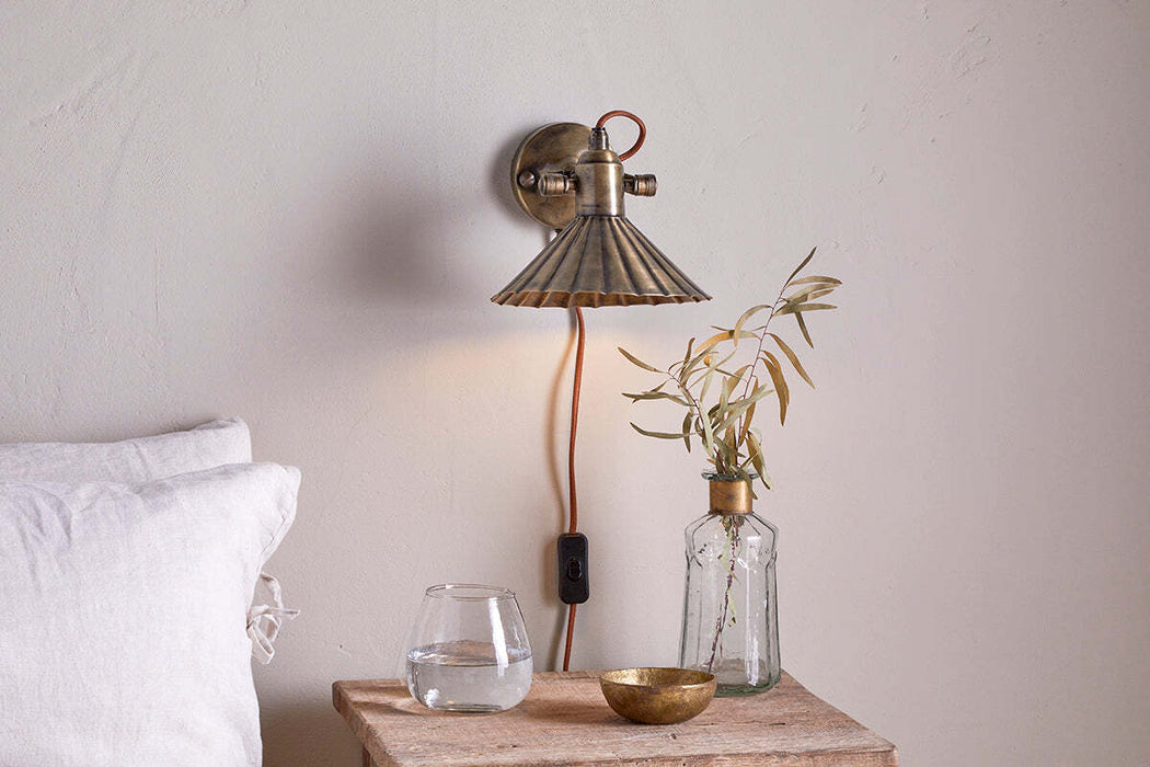 Moti Wall Lamp Antique Brass