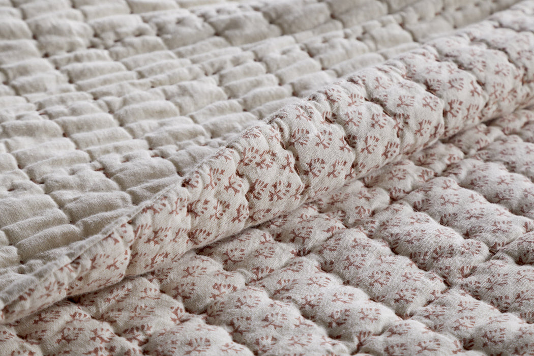 Peplu Cotton Linen Screen Print Bed Quilt Rust