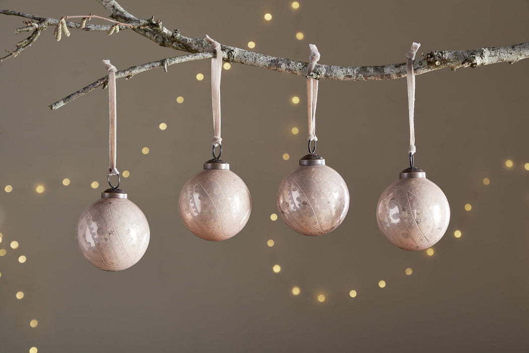 Kecci Baubles Antique Pink Set Of 4