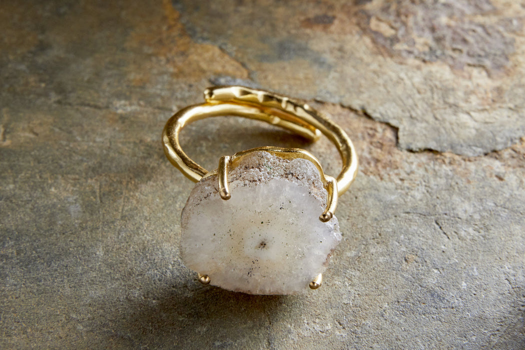 Dveep Solar Quartz Ring - Neutral