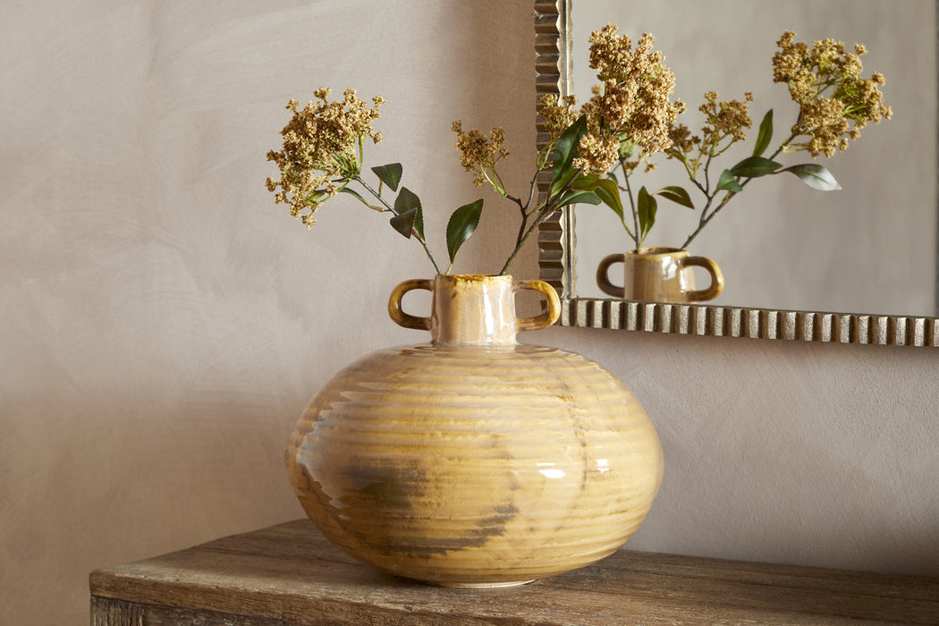 Hujan Vase Ochre