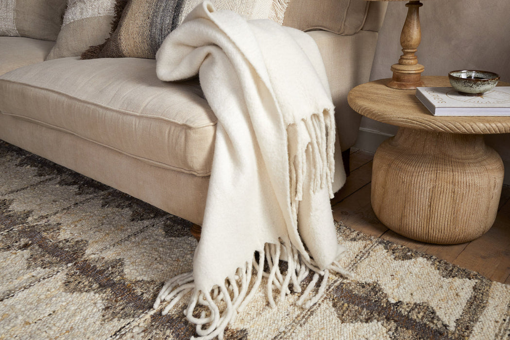 Velatu Fringed Merino Wool Throw - Natural