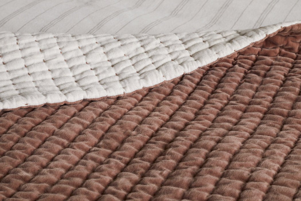 Nidra Velvet Linen Bed Quilt Rust