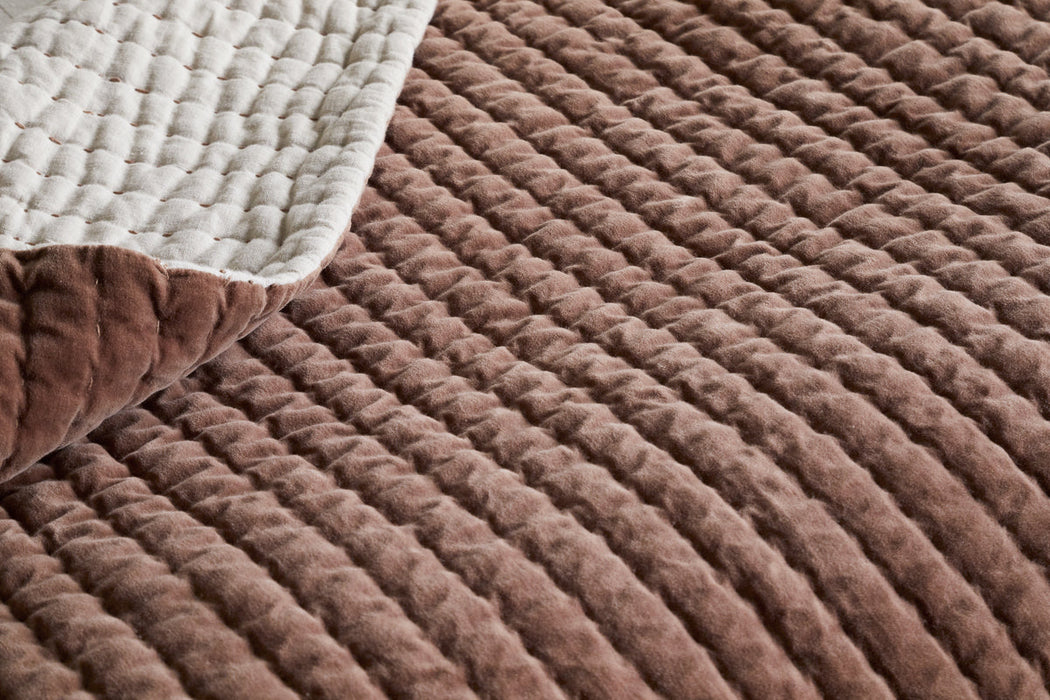 Nidra Velvet Linen Bed Quilt Rust