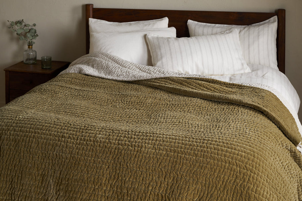 Nidra Velvet Linen Bed Quilt Moss