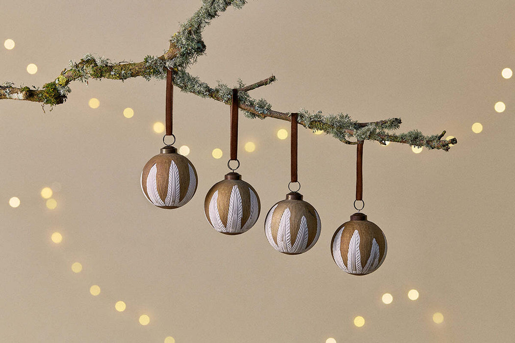 Nori Baubles Gold Cream Set Of 4
