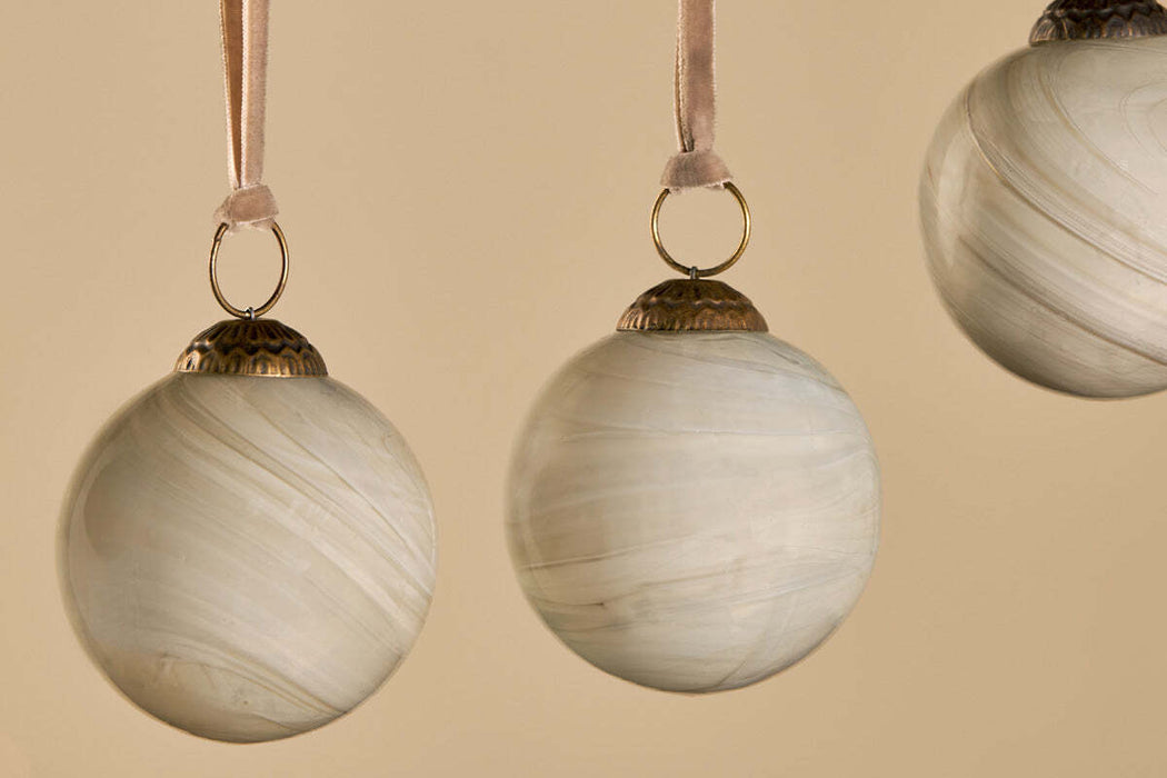 Oja Baubles Natural Set Of 4