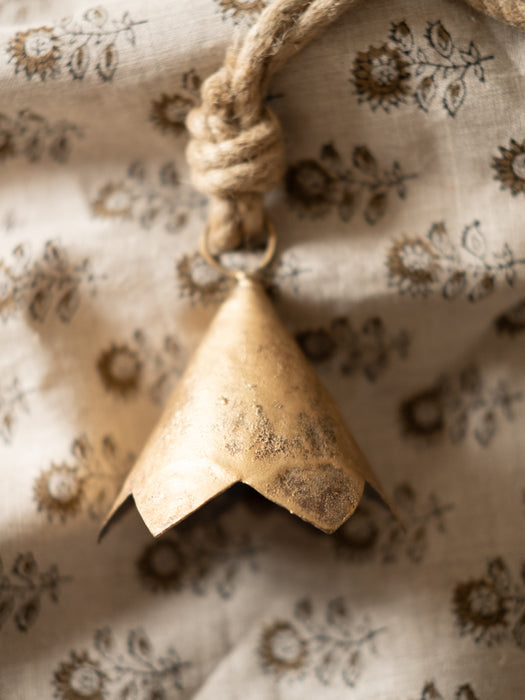 Scalloped Cow Bell