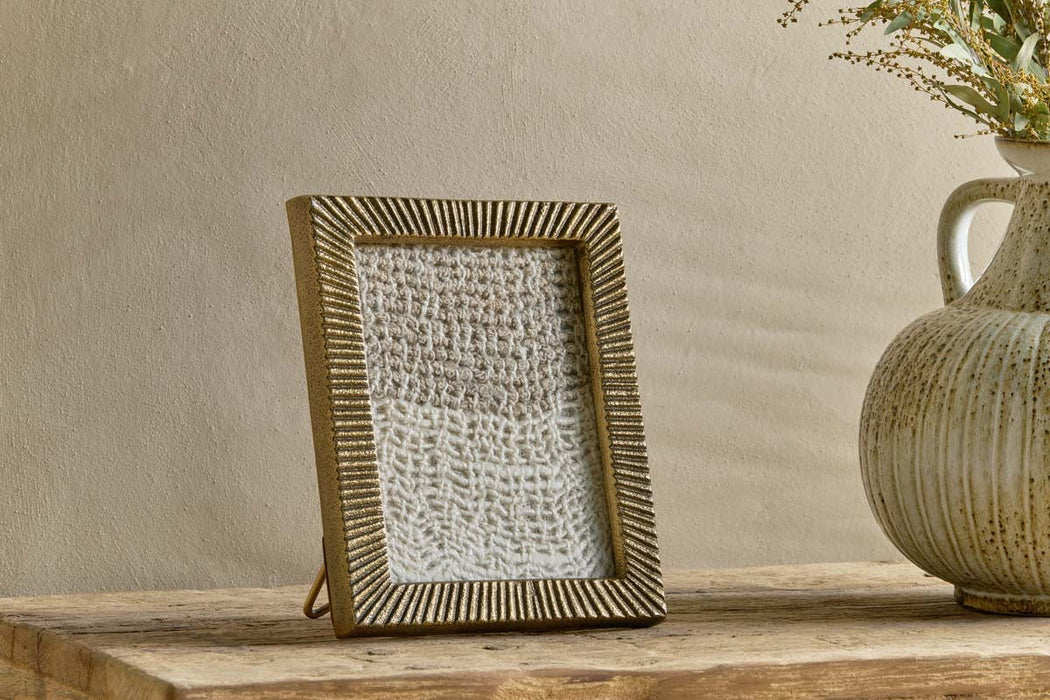 Ranoli Iron Etched Photoframe Antique Brass