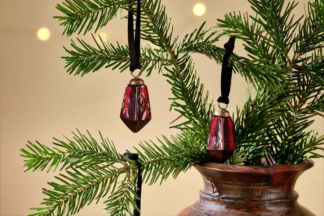 Ratnam Baubles Ruby Small Set Of 4