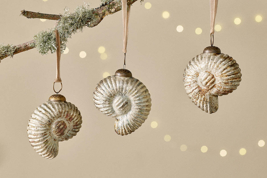 Sachin Shell Baubles Rustic Gold Set Of 4