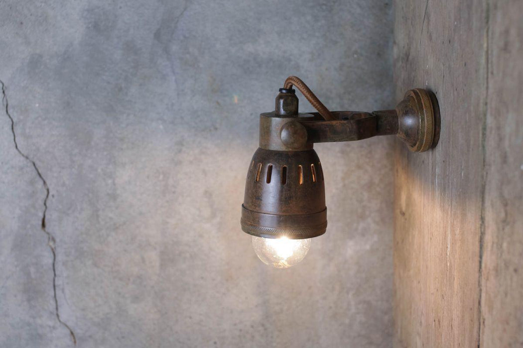 Tabosa Brass Spot Light