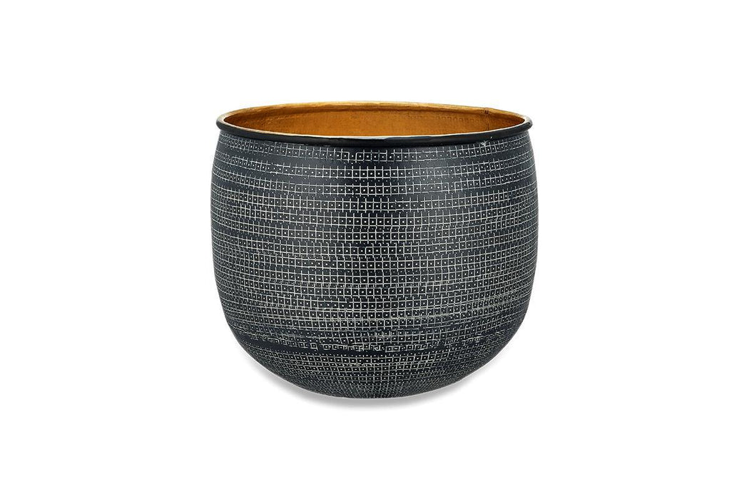 Tembesi Etched Planter Antique Black Brass