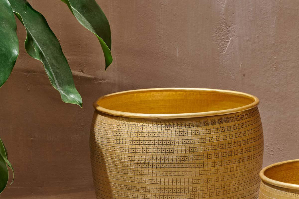 Tembesi Etched Planter Antique Brass