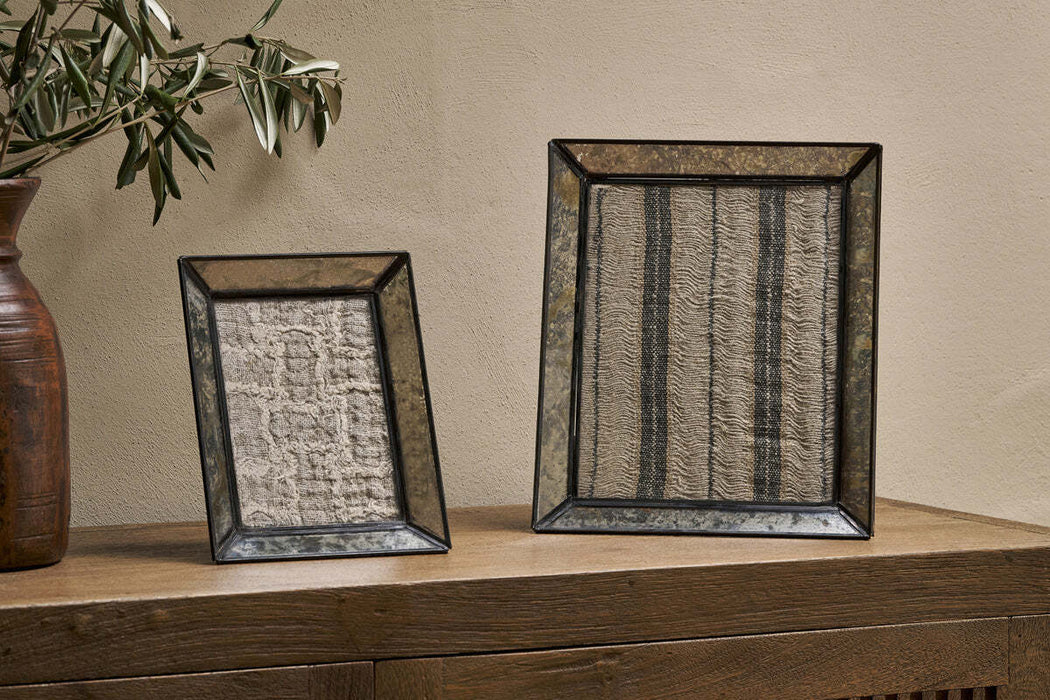 Yash Antique Glass Iron Photoframe Antique Black