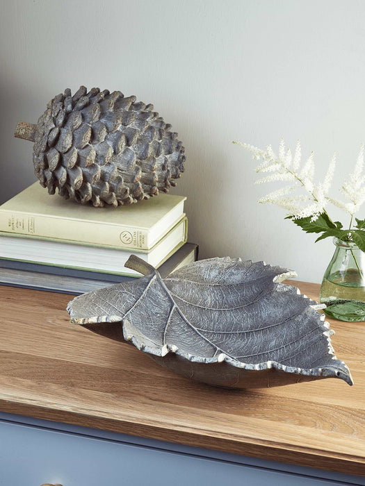 Grey Washed Leaf Dish