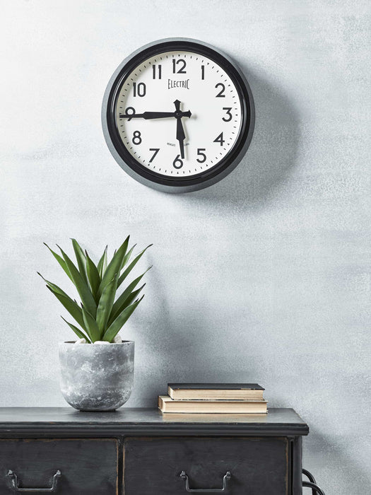 Black Frame Clock