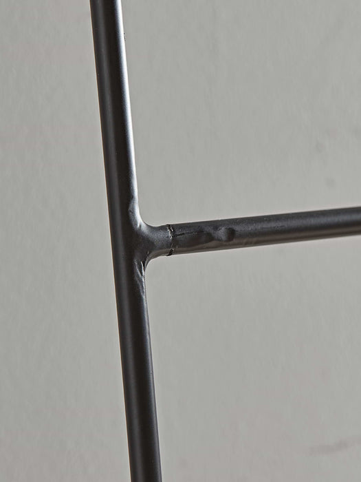 Black Metal Display Ladder