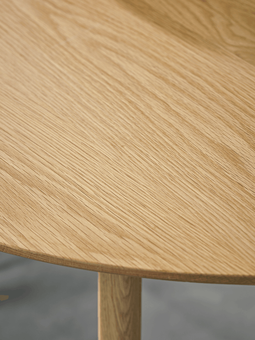 Round Oak Dining Table