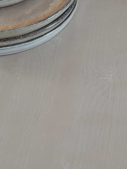 Lotte Dining Table