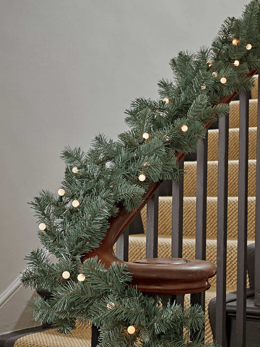 Indoor Outdoor Pre-lit Garland