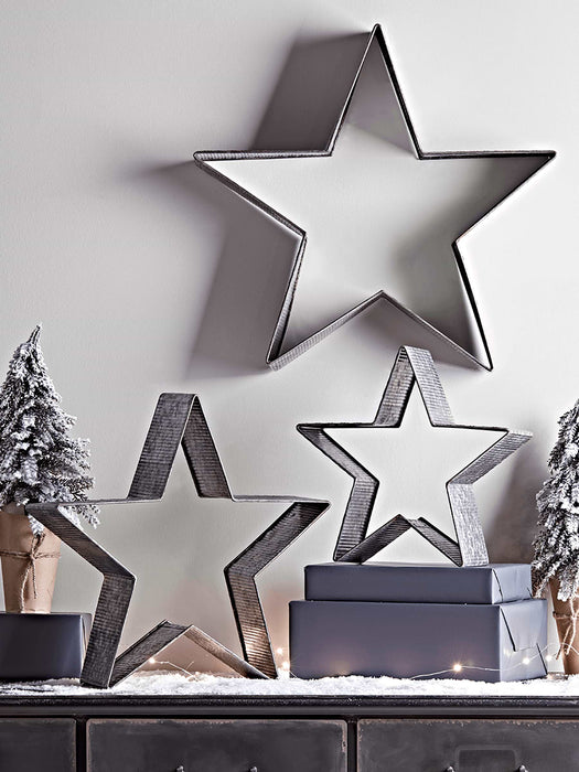 Three Fluted Metal Standing Stars
