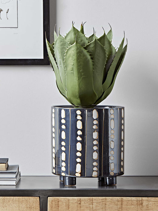 Resist Glaze Planter