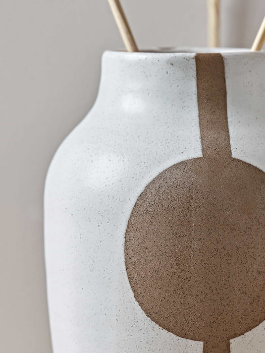 Silhouette Vase - White