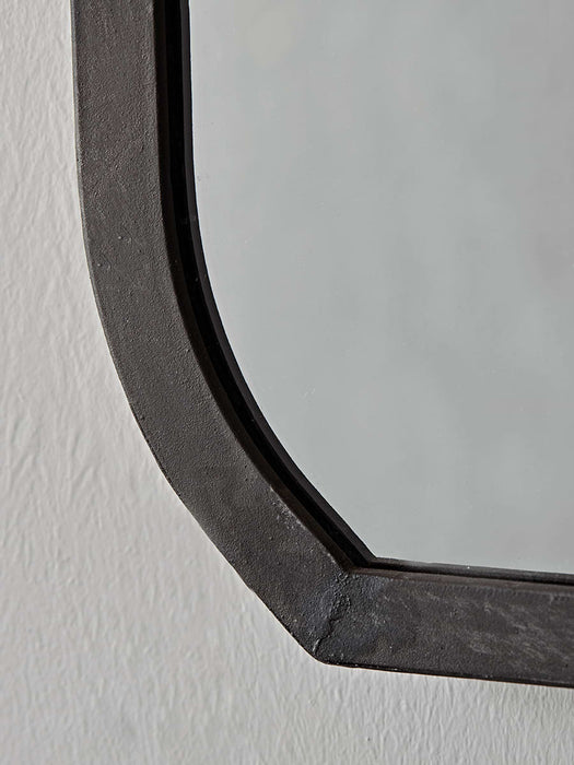 Souk Mirror